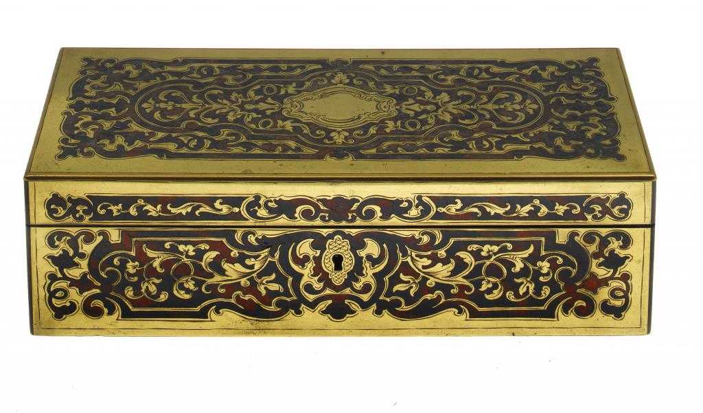 Appraisal: A FRENCH BOULLE GLOVE BOX decorated en premier partie cedar