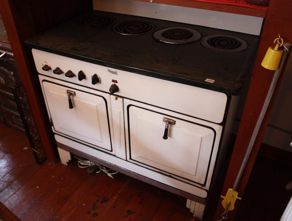 Appraisal: VINTAGE 'MONARCH' ELECTRIC STOVE Malleable Iron Range Co Beaver Dam