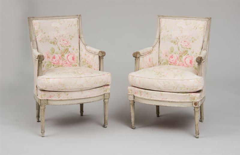 Appraisal: PAIR OF LATE LOUIS XVI WHITE-PAINTED BERG RES Each with