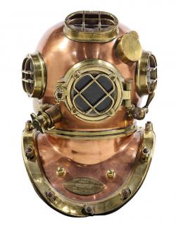 Appraisal: World War II style diving helmet World War II style