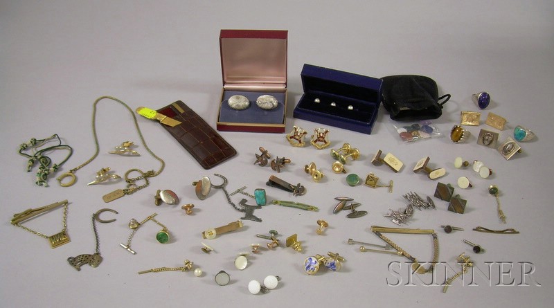 Appraisal: Group of Gentleman's Items including a pair of kt gold