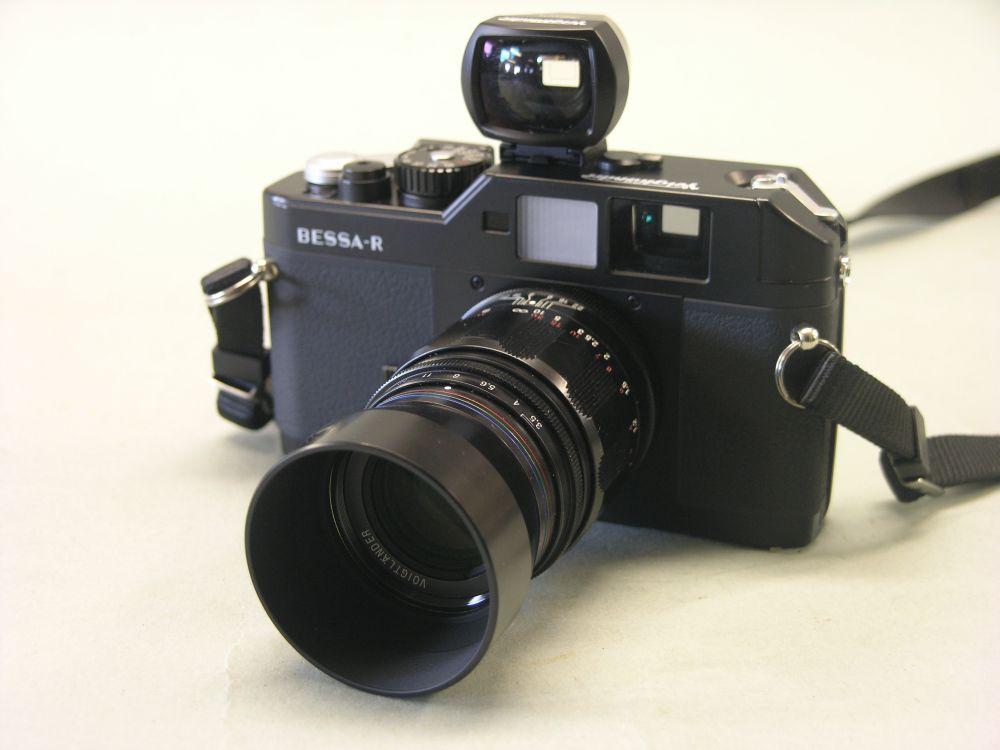 Appraisal: A Voigtlander Bessa-R camera mm rangefinder Lanthar lens mm f