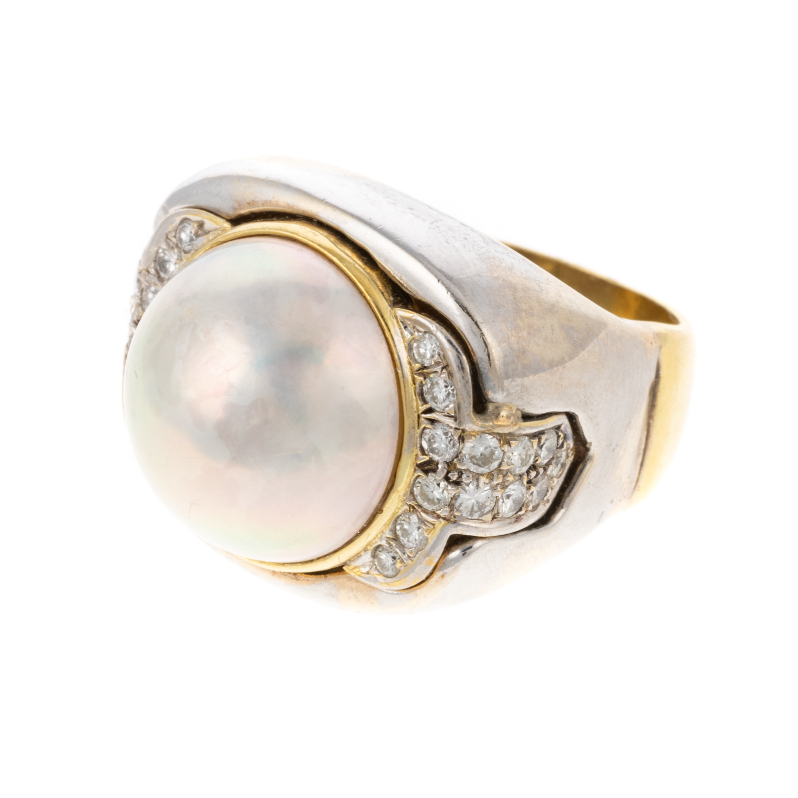 Appraisal: A MABE PEARL DIAMOND RING IN K K K white