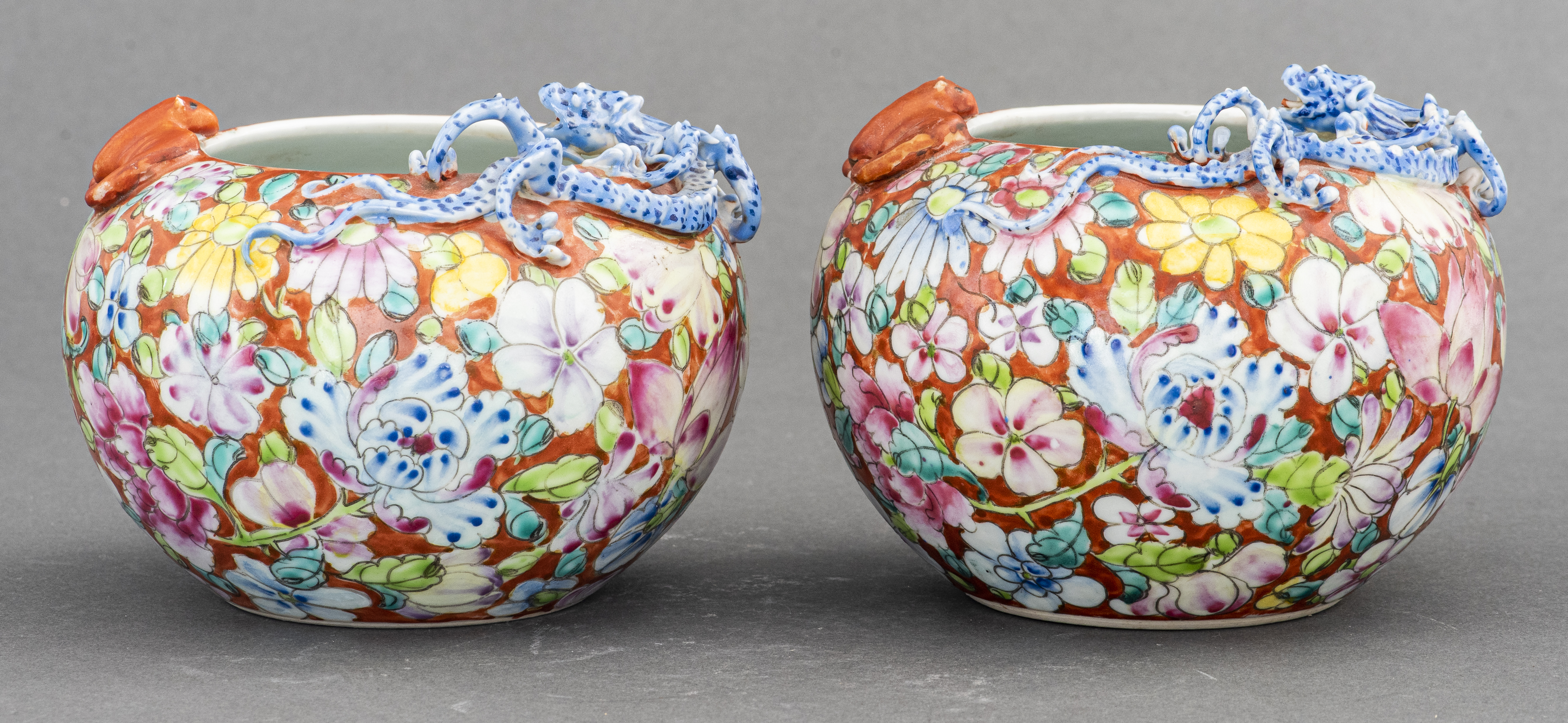 Appraisal: CHINESE PORCELAIN JARS W BAT DRAGON MOTIF PAIR Pair of