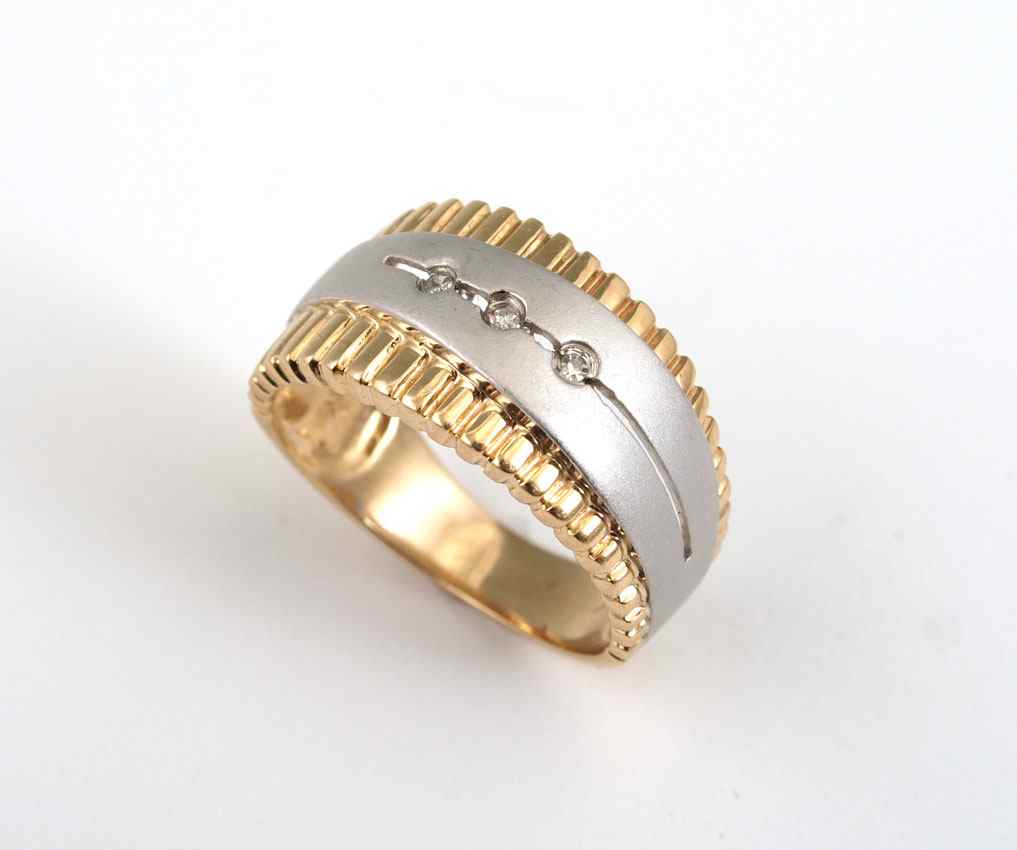 Appraisal: TWO TONE MODERN DESIGN RING K yellow and white gold