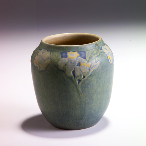 Appraisal: NEWCOMB COLLEGE Transitional vase by Sadie Irvine with white and