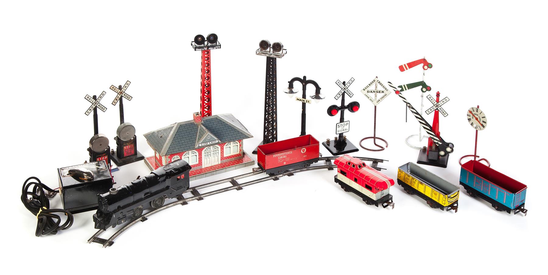 Appraisal: MARX MECHANICAL TRAIN SET Ca s Train set in original