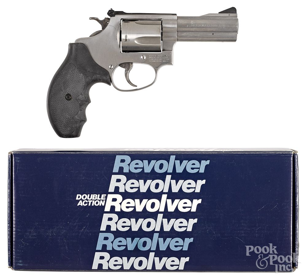 Appraisal: Boxed Smith Wesson model - revolver Boxed Smith Wesson model