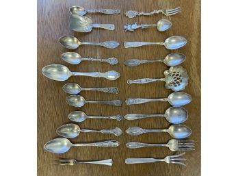 Appraisal: An assembled lot of twenty-one various sterling silver spoons and