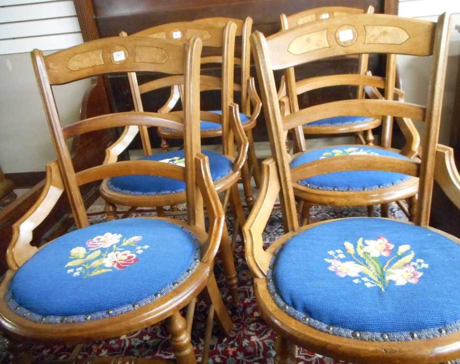 Appraisal: A SET OF SIX VICTORIAN WALNUT CHAIRS American last quarter