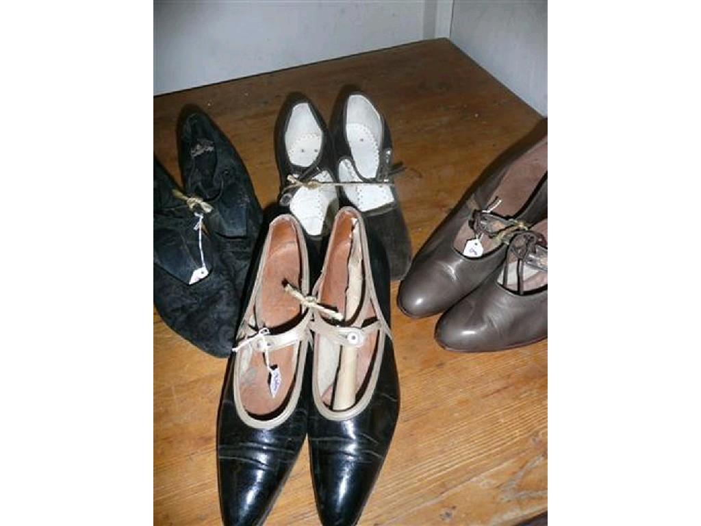 Appraisal: 's leather and fabric ladies shoes - various sizes four