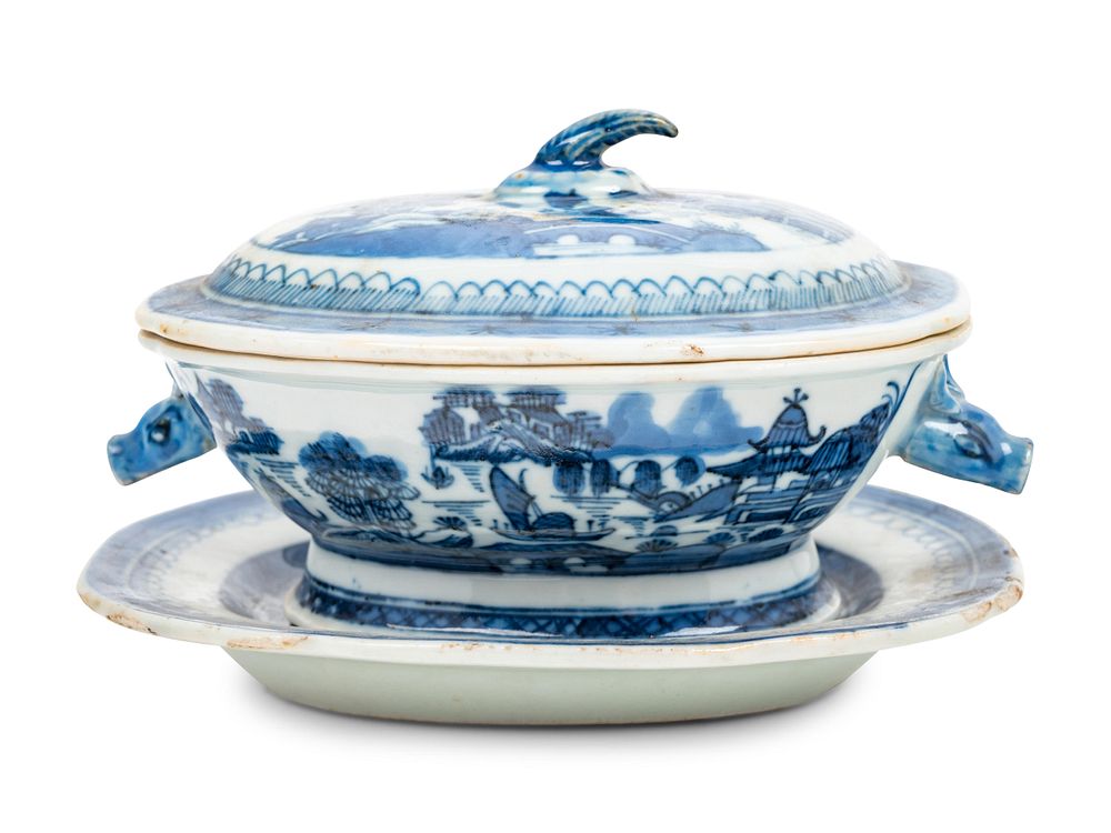 Appraisal: A Small Chinese Export Canton Blue and White Soup Tureen