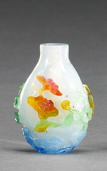 Appraisal: A miniature four-color glass snuff bottle th Century Of flattened