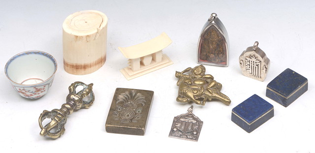 Appraisal: A GROUP OF ASIAN SMALLER PIECES to include a Chinese