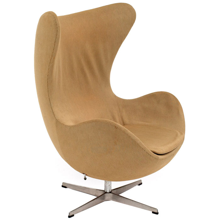 Appraisal: Arne Jacobsen Egg chair by Fritz Hansen original tan wool