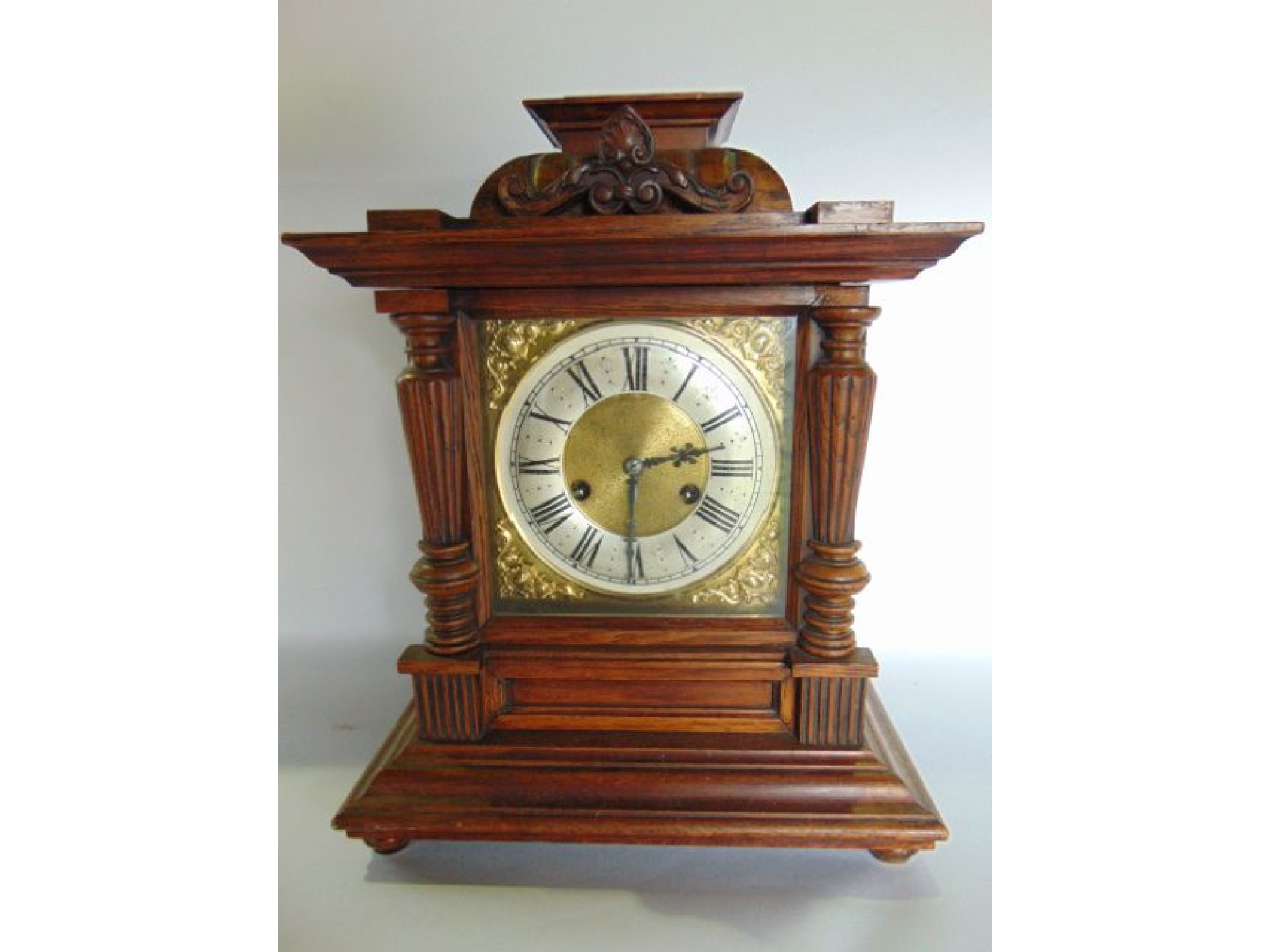 Appraisal: A late th century bracket clock the oak case with