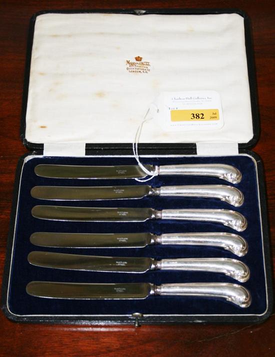 Appraisal: Six English Sheffield sterling tea knives in case circa -