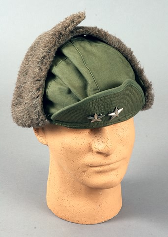 Appraisal: Hat being a cap field pile M- featuring silver pin