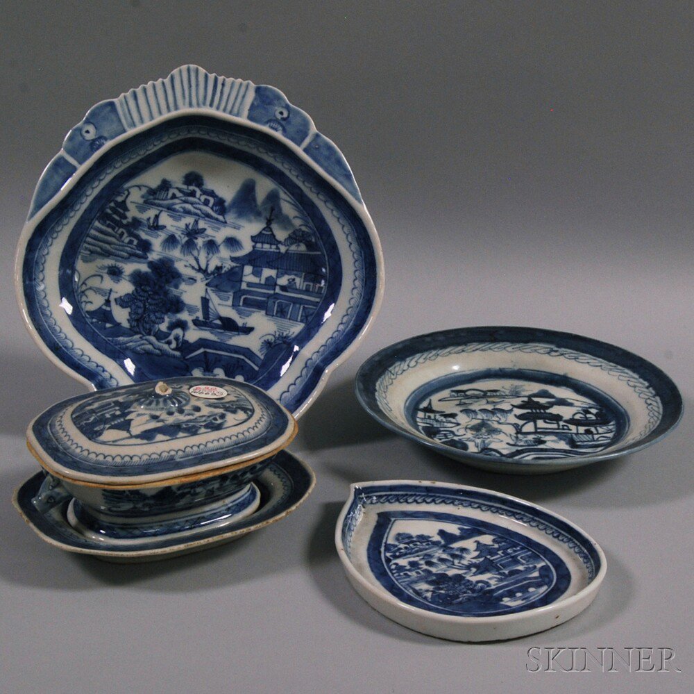 Appraisal: Five Blue and White Canton Pattern Export Porcelain Table Items