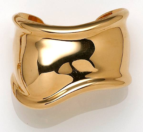 Appraisal: An eighteen karat gold Bone cuff bangle bracelet Elsa Peretti