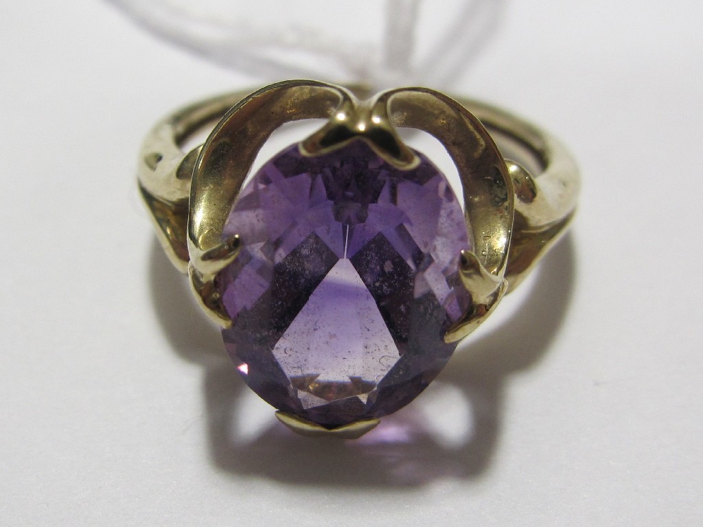 Appraisal: Nine carat gold amethyst single stone ring