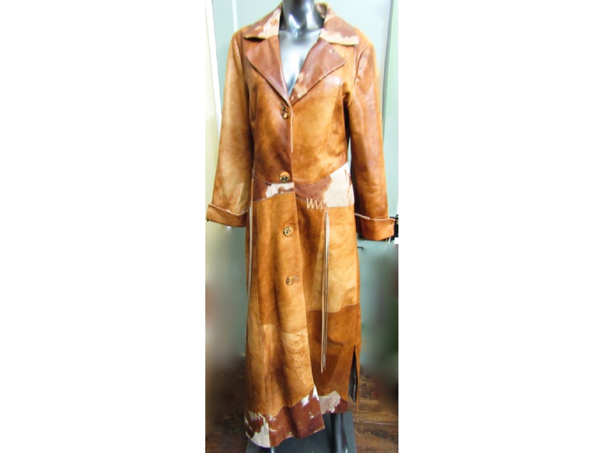 Appraisal: A good quality ladies vintage leather full length coat with