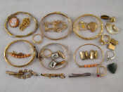 Appraisal: A mixed lot of gold cased costume and untested metal