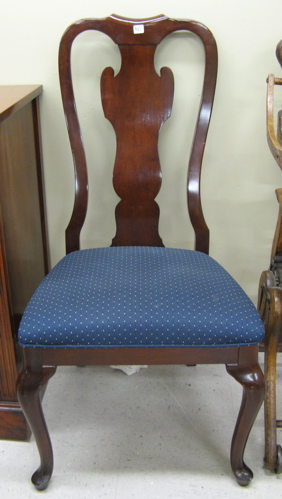 Appraisal: SET OF SIX QUEEN ANNE STYLE MAHOGANY DINING CHAIRS Drexel