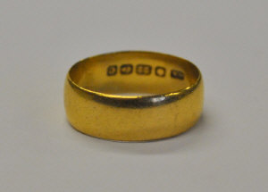 Appraisal: ct plain wedding band approx g size P