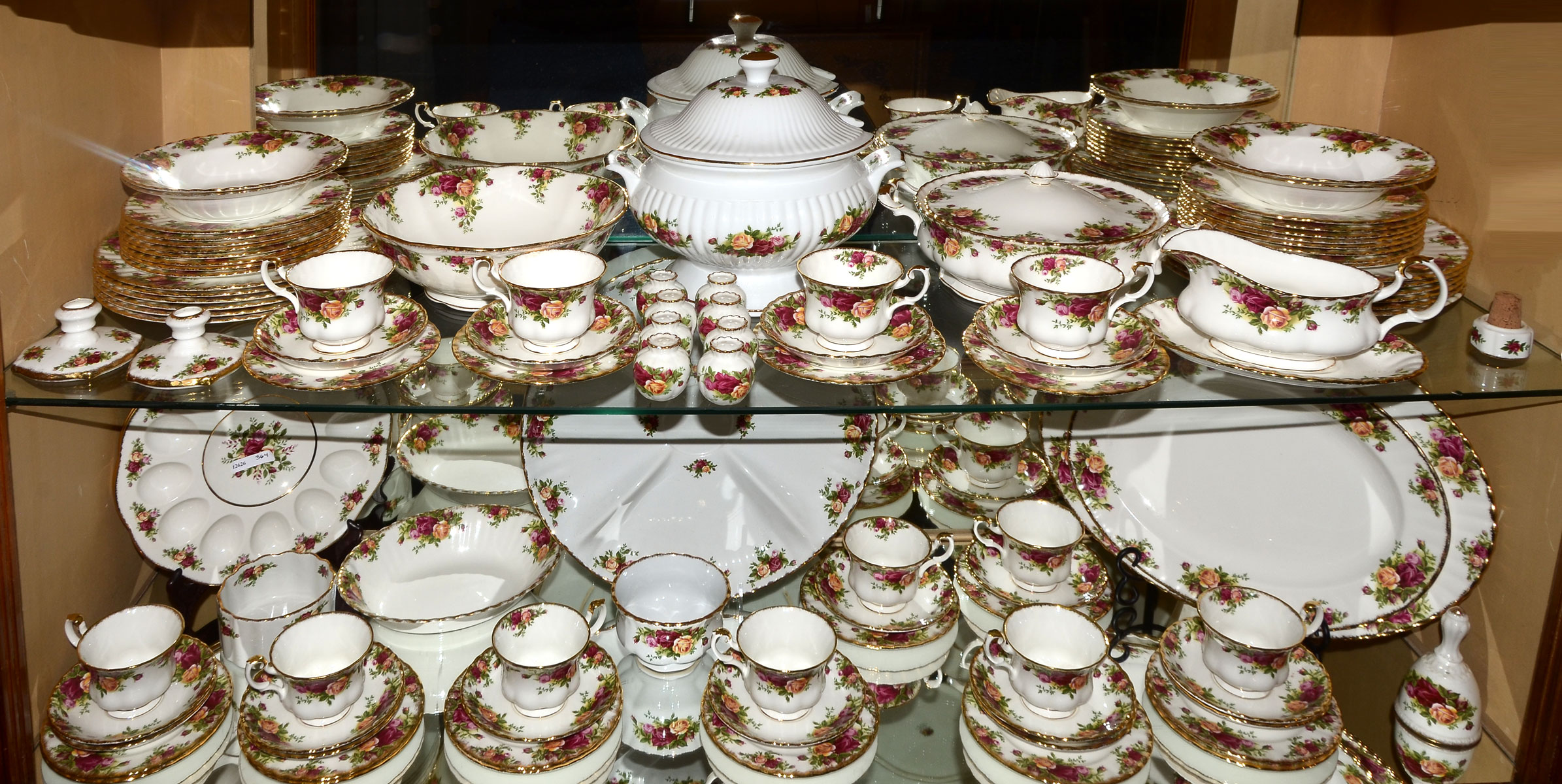 Appraisal: OLD COUNTRY ROSE CHINA DINNER SERVICE pc old Country Rose