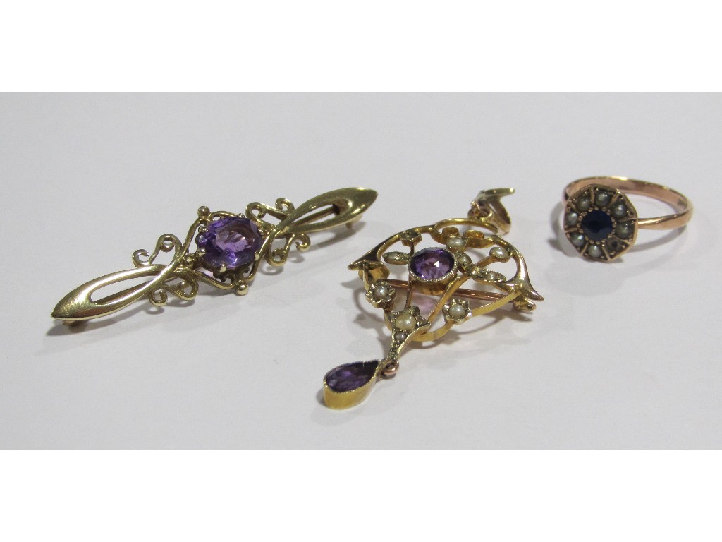 Appraisal: Lot comprising an Edwardian ct gold amethyst and seed pearl