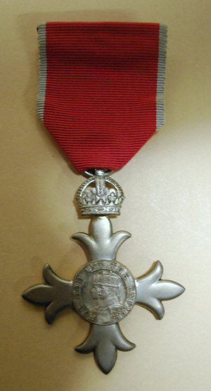 Appraisal: A WW Victory medal to Gnr A E Ludbrook RA