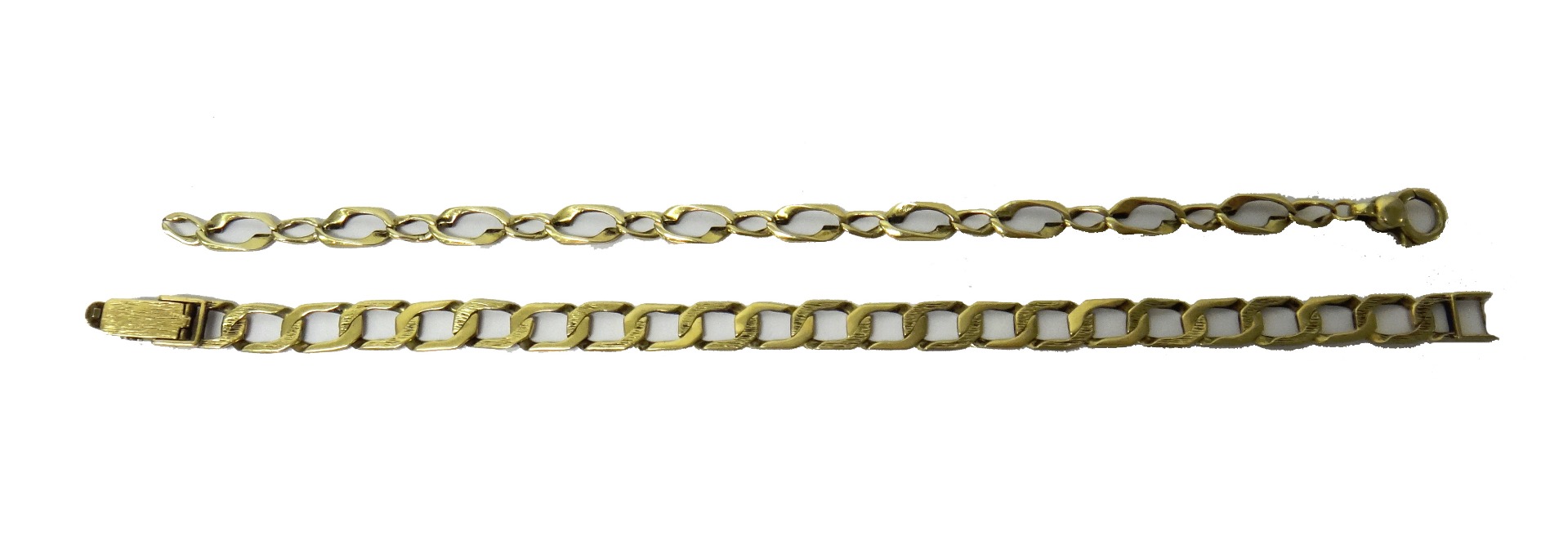 Appraisal: A gold faceted curb link bracelet having a bark textured