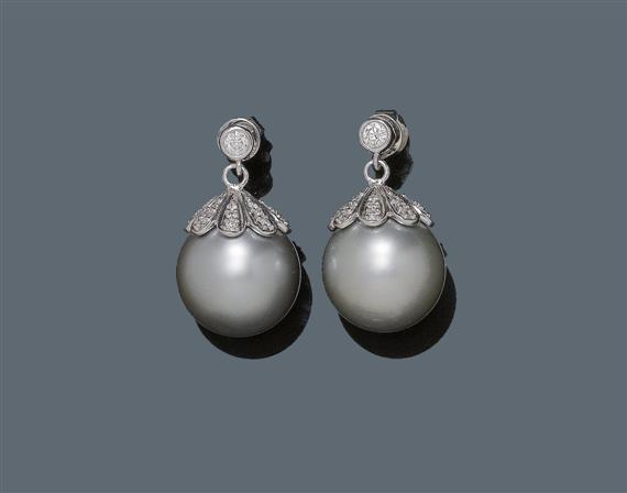 Appraisal: TAHITI PEARL AND DIAMOND EAR STUDS White gold Elegant ear