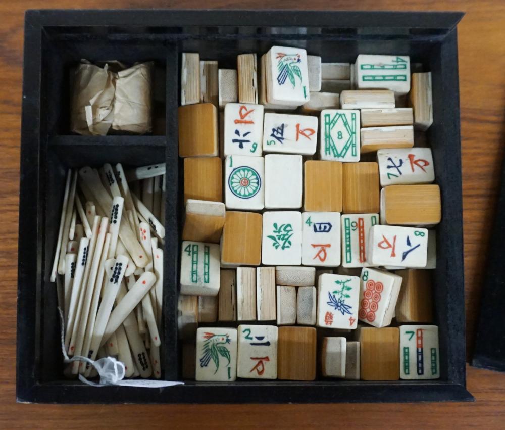 Appraisal: CHINESE WOOD AND BONE MAHJONG SET IN WOOD CASEChinese Wood