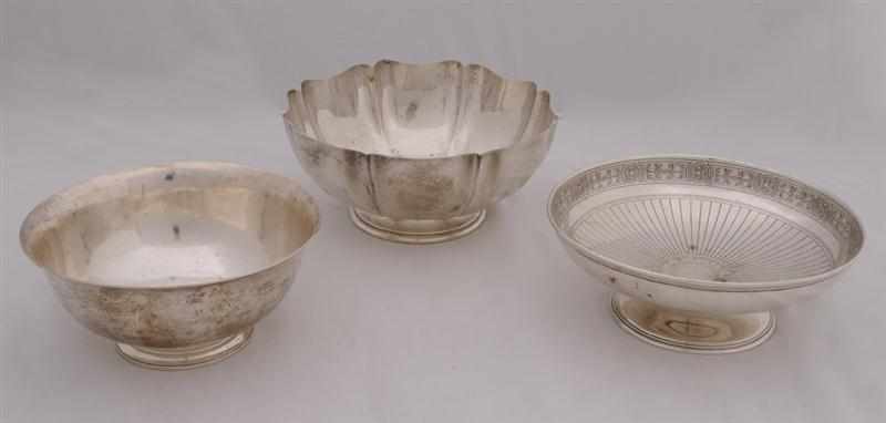 Appraisal: THREE AMERICAN SILVER FOOTED FRUIT BOWLS Comprising a Tiffany -