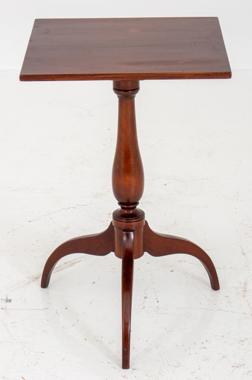 Appraisal: AMERICAN FEDERAL STYLE OCCASIONAL TABLE American federal style occasional table