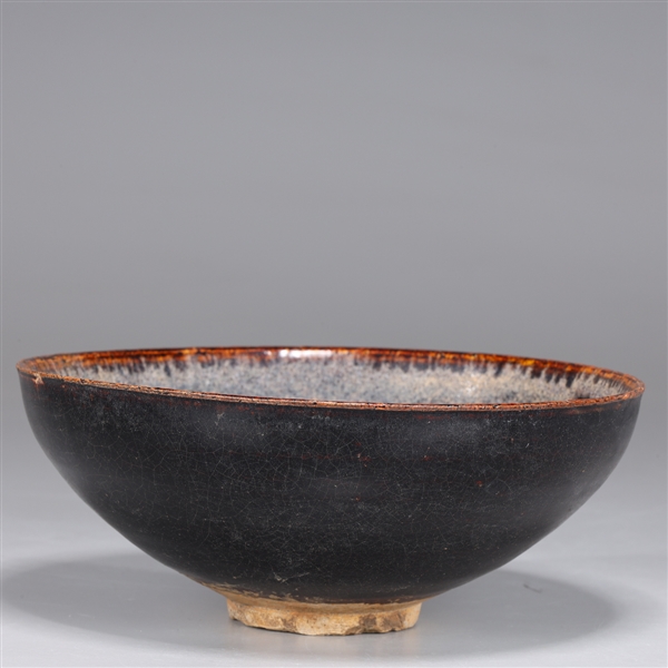 Appraisal: Chinese Southern Song Dynasty glazed ceramic tea bowl with phoenix