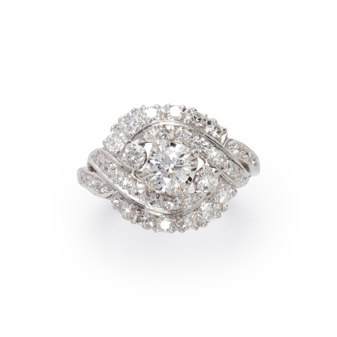 Appraisal: A DIAMOND AND PLATINUM RING A diamond and platinum ring