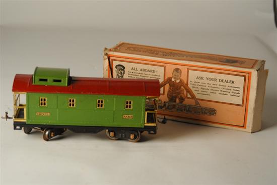 Appraisal: Lionel Standard Gauge Caboose pea green red roof with box