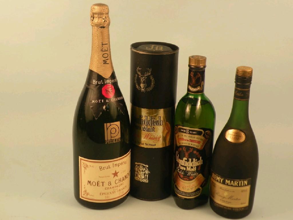 Appraisal: A magnum of Moet and Chandon Brut Imperial the bottle