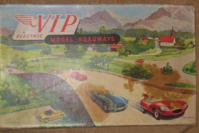 Appraisal: A V I P Model Roadways Set including two racing