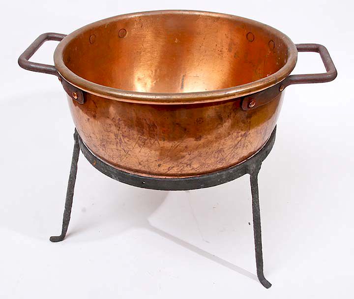 Appraisal: Copper Candy Kettle An early th Century copper candy kettle