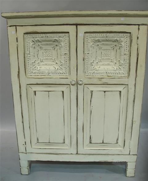 Appraisal: COUNTRY STYLE WHITE WASHED CABINET th century the rectangular top