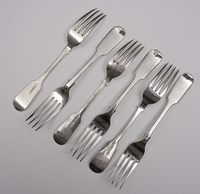 Appraisal: A set of six fiddle pattern silver dessert forksExeter grams