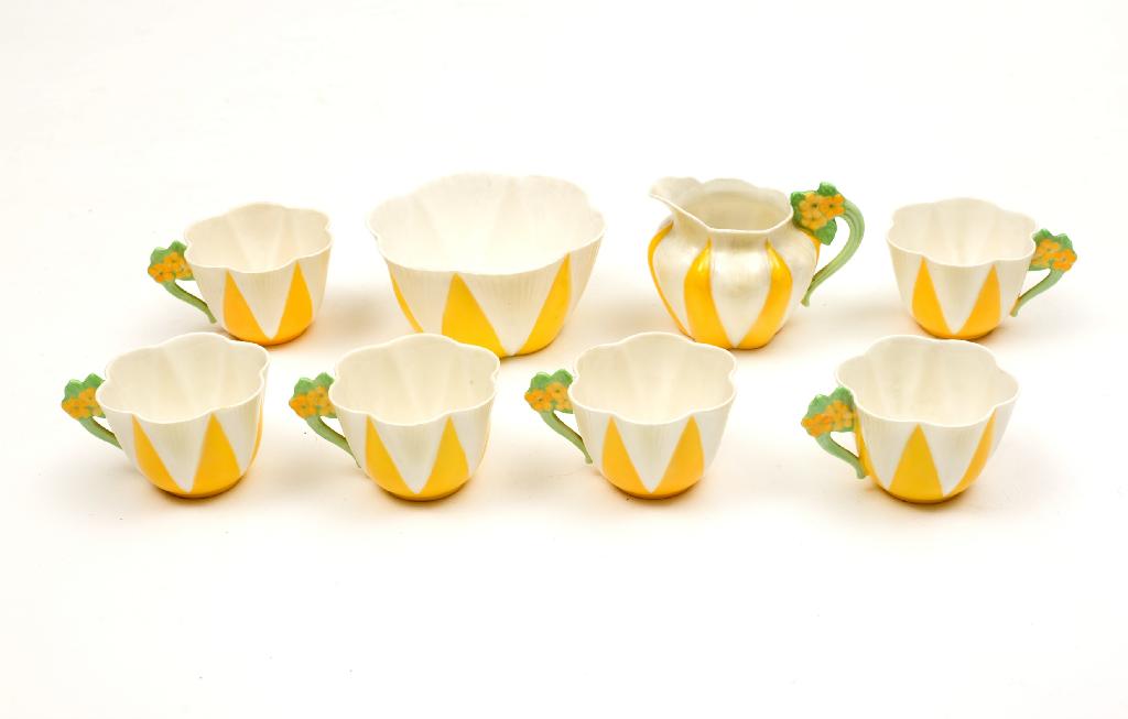 Appraisal: SHELLEY SIX-PLACE SETTING TEA SERVICE comprising six cups and saucers