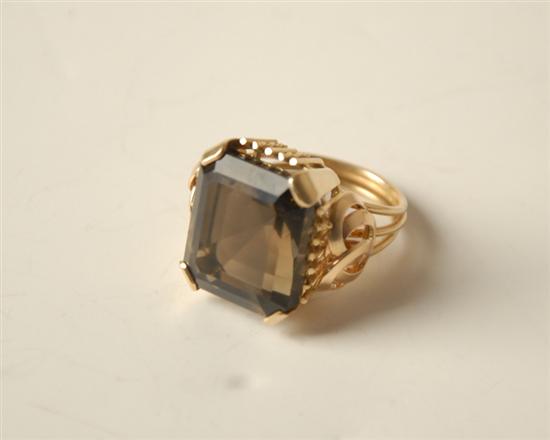 Appraisal: A Gold and Smoky Quartz Ring K tested yellow gold