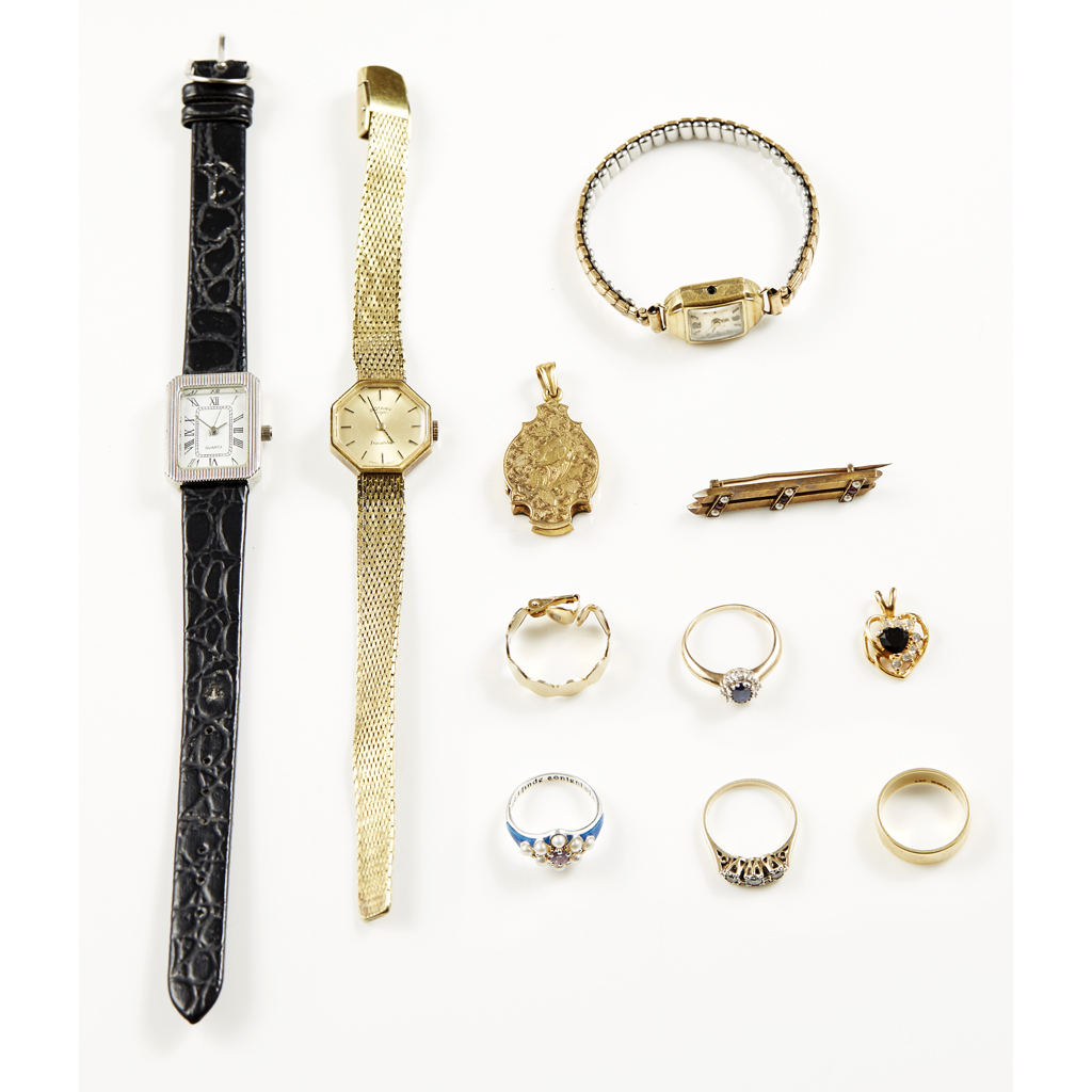 Appraisal: A collection of jewellery and watches to include a three