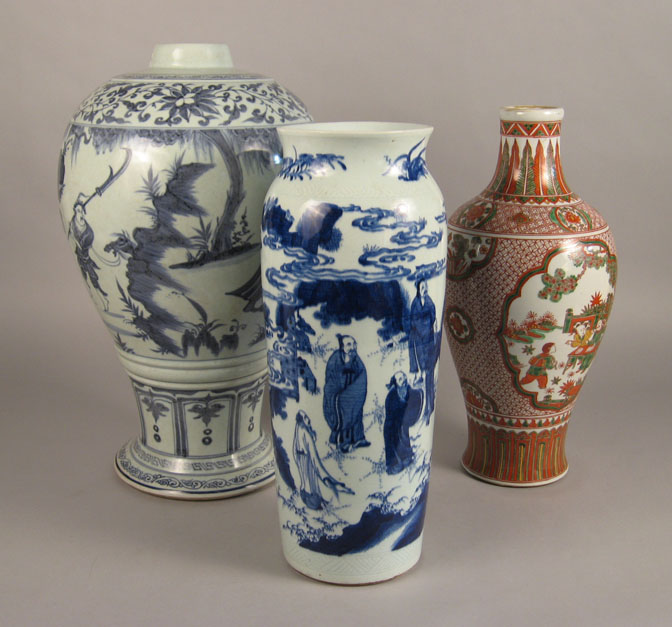 Appraisal: Group of three Chinese porcelain vases Comprising a blue white