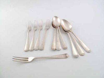 Appraisal: A modern matched set of five Hanoverian three prong dessert